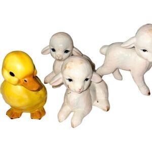 Lot of 4 Lofton Figures Chick lambs